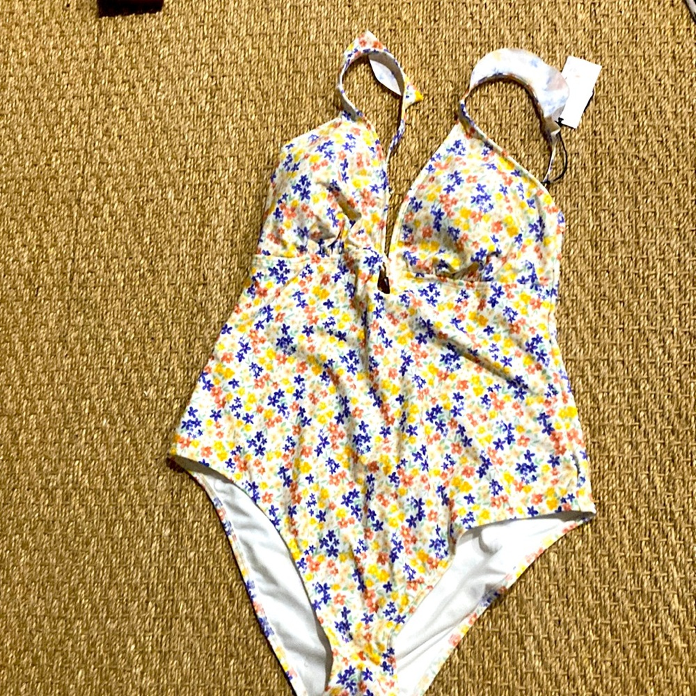 NWT $40 Shade & Shore XL 16 yellow calico ruffled strap one piece swimsuit
